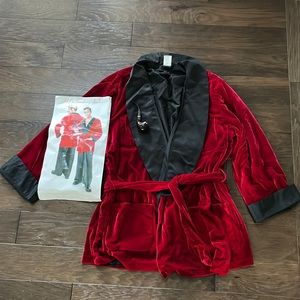 Hef’s Smoking Jacket (Men’s Halloween Costume)